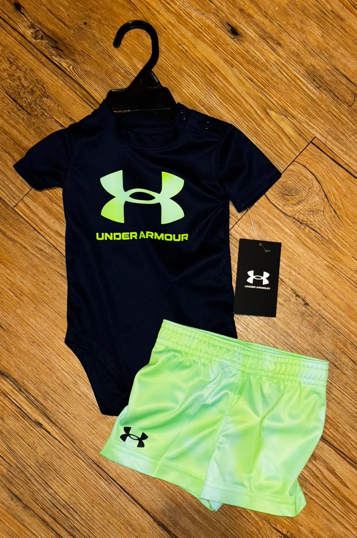 UA 413 Navy Short Set