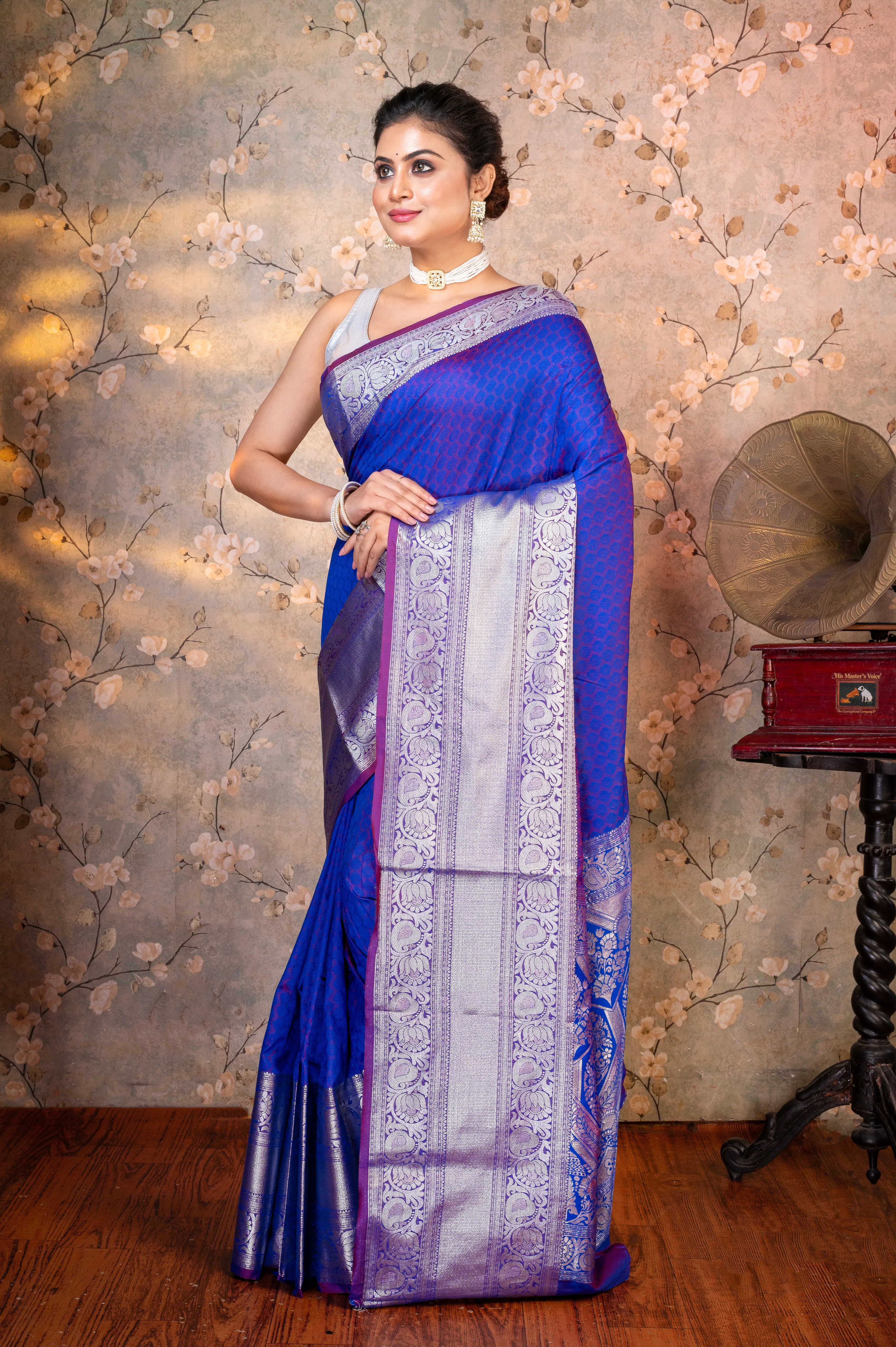 Women Violet Banarasi Silk Saree With Contrasting Border And Pallu